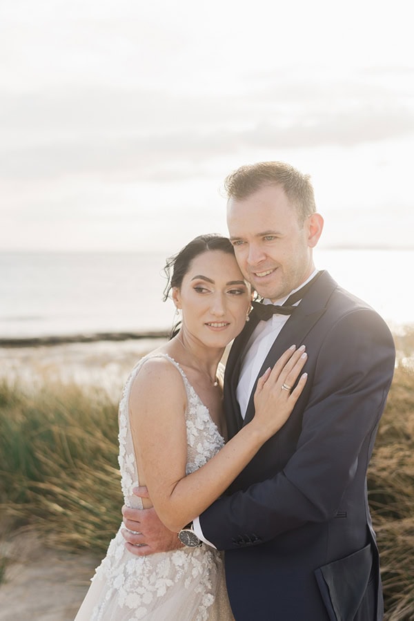 modern-fall-wedding-athens-florals-light-blue-purple-hues_02