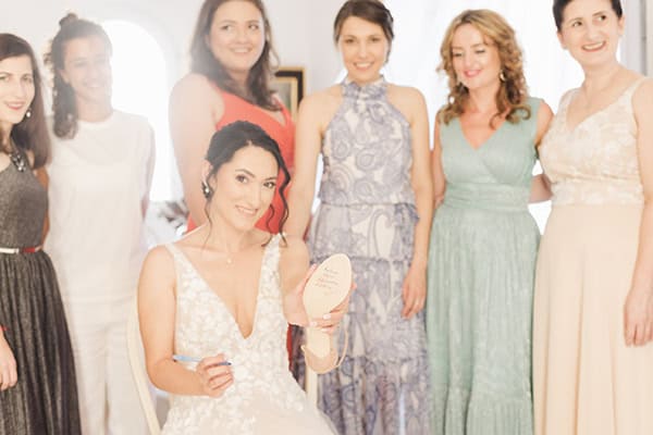 modern-fall-wedding-athens-florals-light-blue-purple-hues_13