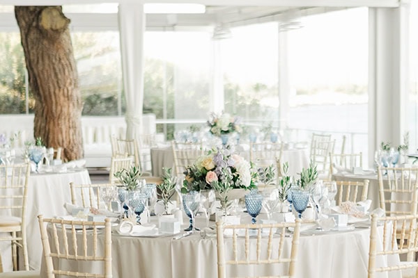 modern-fall-wedding-athens-florals-light-blue-purple-hues_25