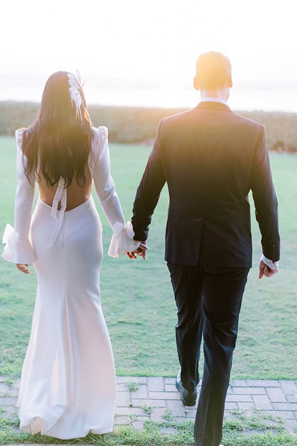 modern-summer-wedding-impressive-tropical-floral-arrangments_42