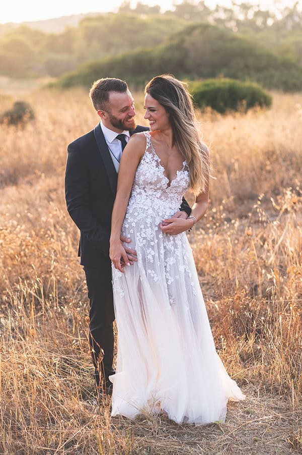 romantic-next-day-shoot-next-to-the-blue-beach_08