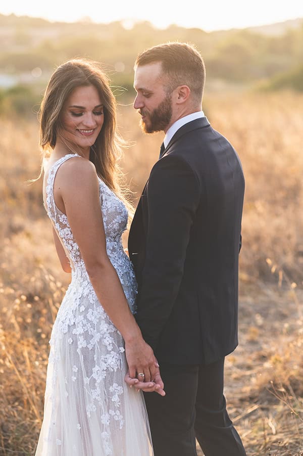 romantic-next-day-shoot-next-to-the-blue-beach_10