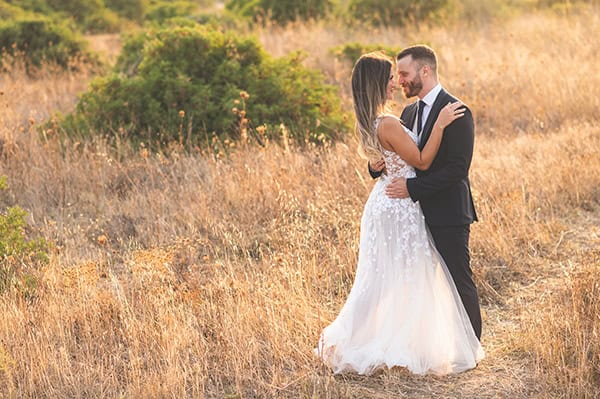 romantic-next-day-shoot-next-to-the-blue-beach_13x