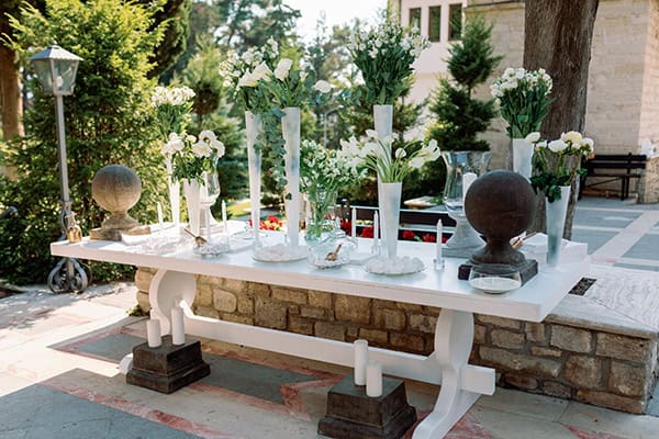 romantic-summer-wedding-kozani-all-white-florals_19