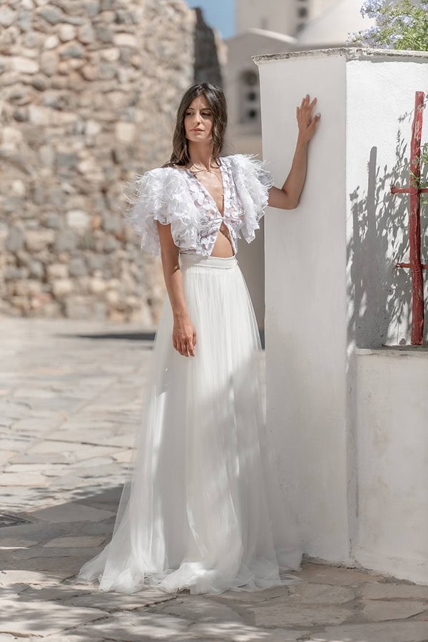 romantic-wedding-dresses-atelier-vikatou-chic-bridal-look_01