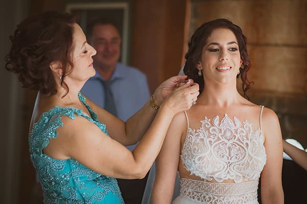 rustic-fall-wedding-crete-florals-pastel-hues_06