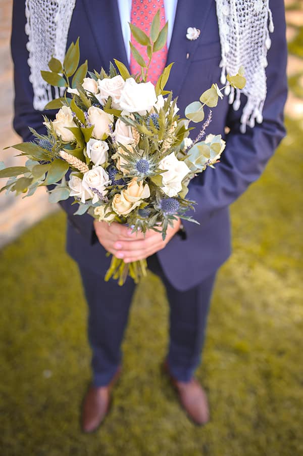 rustic-fall-wedding-crete-florals-pastel-hues_11