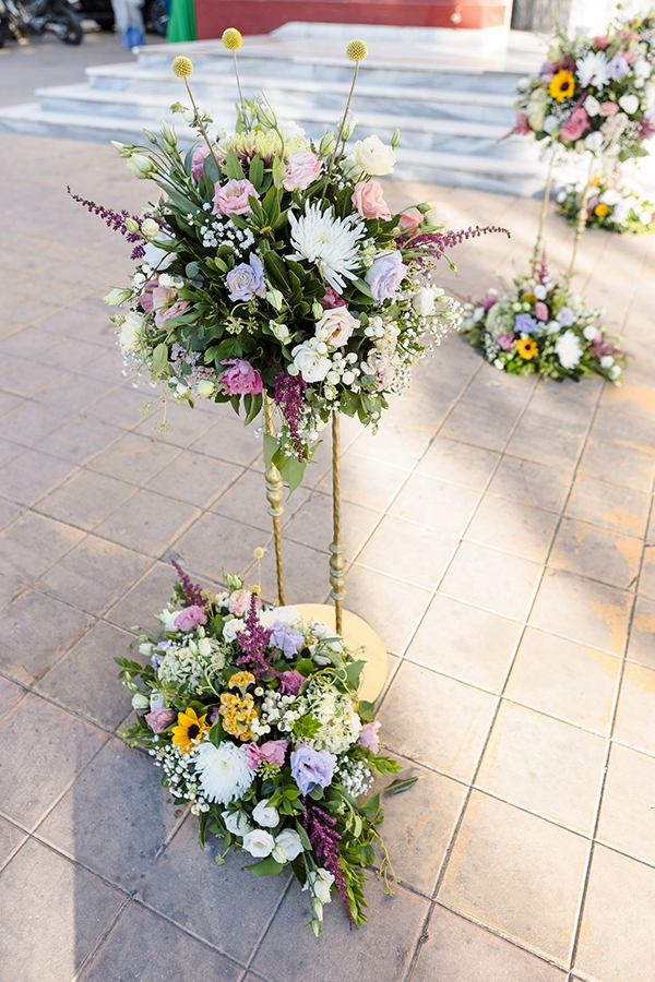 beautiful-fall-wedding-athens-chrysanthemum-colorful-flowers_08