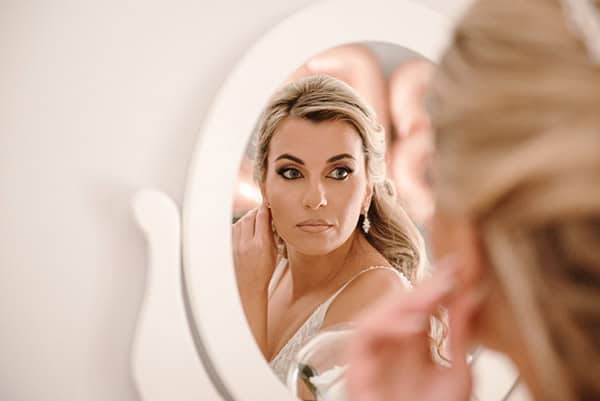 beautiful-fall-wedding-ktima-elena-white-flowers-gold-touches_06