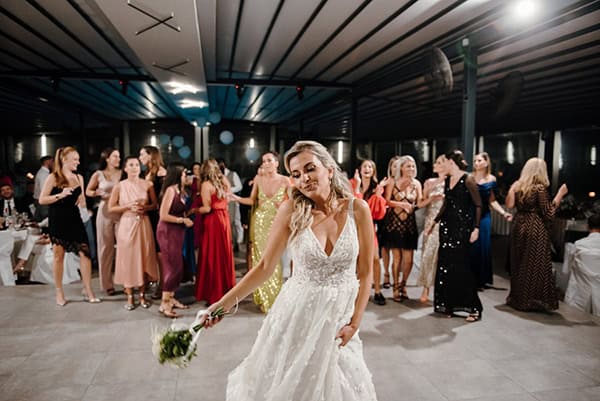 beautiful-fall-wedding-ktima-elena-white-flowers-gold-touches_18x