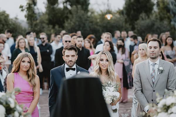 beautiful-summer-wedding-athens-white-floral-arrangements-lush-greenery_23z