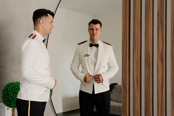 boho-chic-wedding-ktima-elena-white-blooms-pampas-grass_13