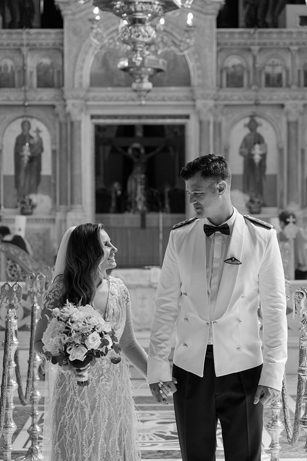 boho-chic-wedding-ktima-elena-white-blooms-pampas-grass_18