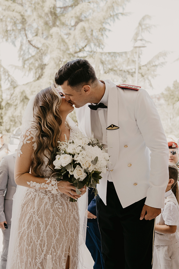 boho-chic-wedding-ktima-elena-white-blooms-pampas-grass_18x