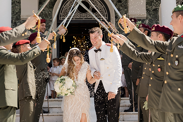 boho-chic-wedding-ktima-elena-white-blooms-pampas-grass_19