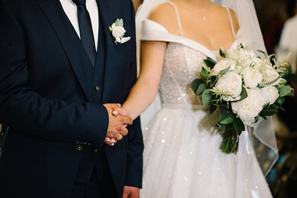 chic-summer-wedding-kozani-lush-romantic-floral-arrangments_35