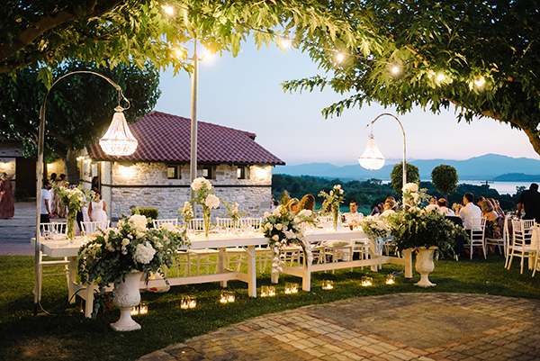 chic-summer-wedding-kozani-lush-romantic-floral-arrangments_52