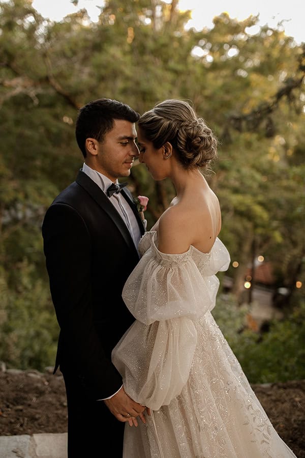 colorful-summer-wedding-platres-modern-touches_09