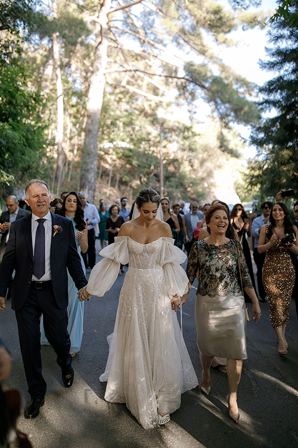 colorful-summer-wedding-platres-modern-touches_36