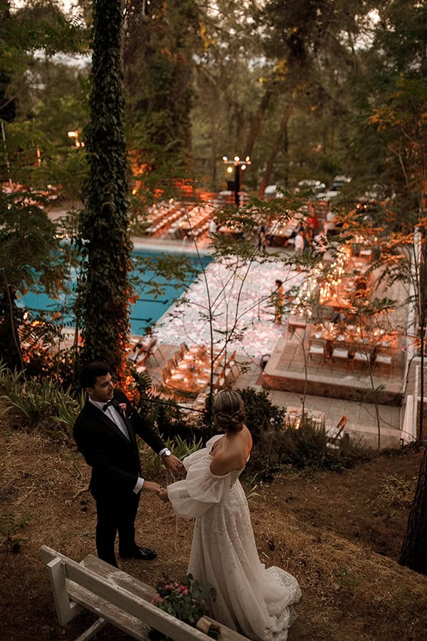 colorful-summer-wedding-platres-modern-touches_46