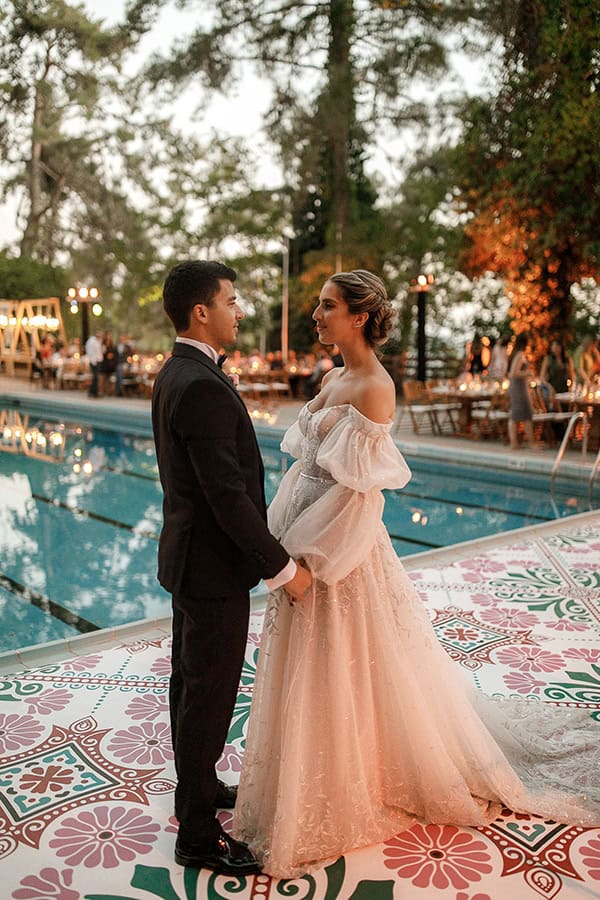 colorful-summer-wedding-platres-modern-touches_47