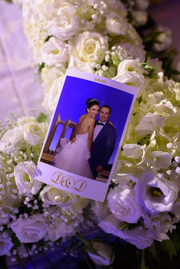 elegant-wedding-hotel-grande-bretagne-white-lisianthus-orchids_47