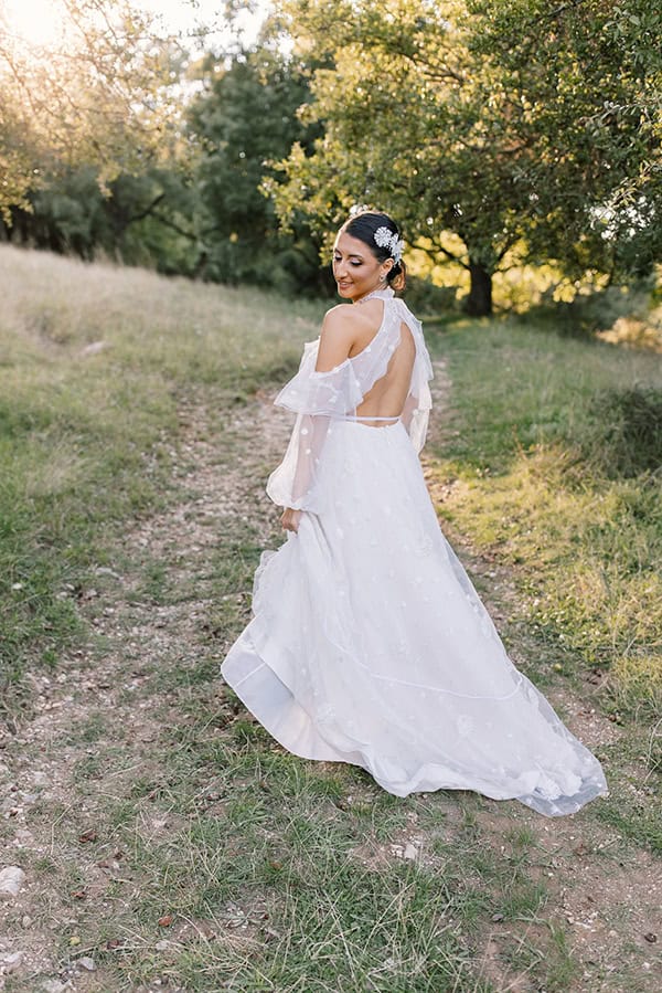 elegant-wedding-thessaloniki-beautiful-florals-light-romantic-hues_01x