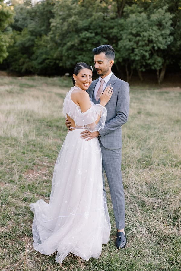 elegant-wedding-thessaloniki-beautiful-florals-light-romantic-hues_02