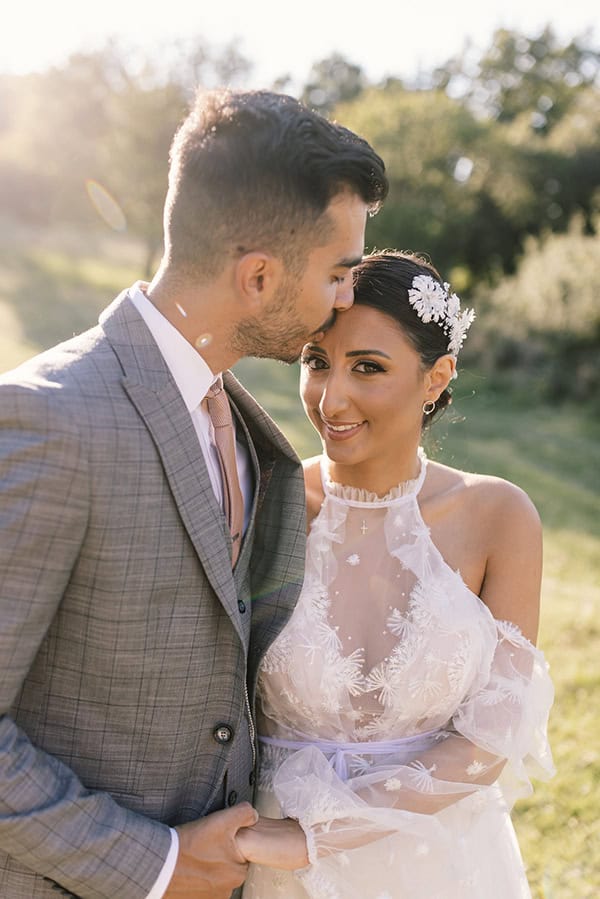 elegant-wedding-thessaloniki-beautiful-florals-light-romantic-hues_04x