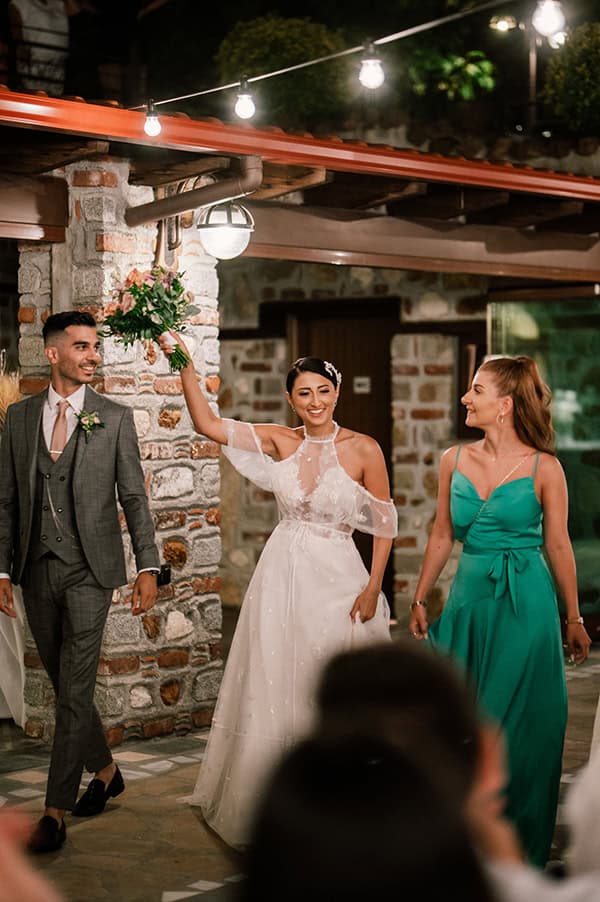 elegant-wedding-thessaloniki-beautiful-florals-light-romantic-hues_95