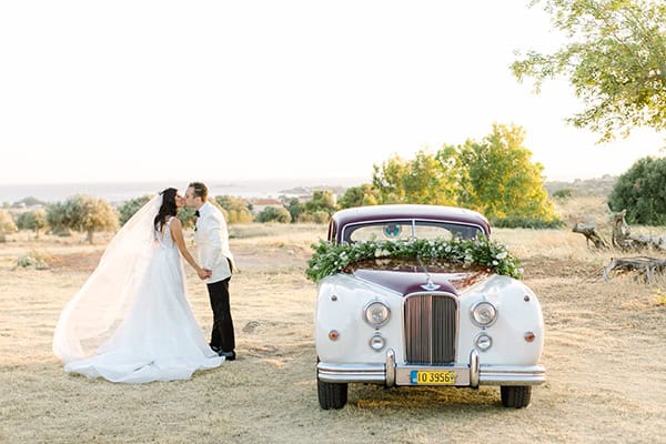 fairytale-summer-wedding-athens-impressive-floral-arrangements-white-hues_10
