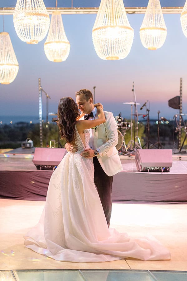 fairytale-summer-wedding-athens-impressive-floral-arrangements-white-hues_109