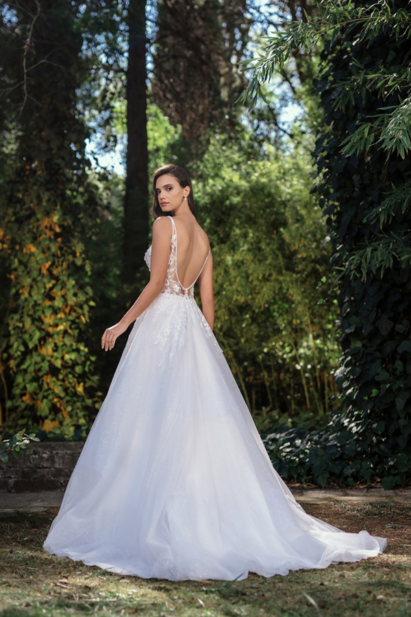 impressive-wedding-gown-costantino-bride-stunning-bridal-look_06