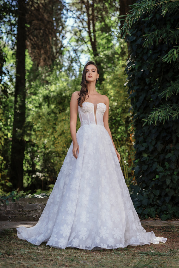 impressive-wedding-gown-costantino-bride-stunning-bridal-look_18