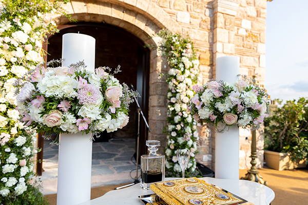 lovely-romantic-wedding-athens-roses-hydrangeas-light-tones_17