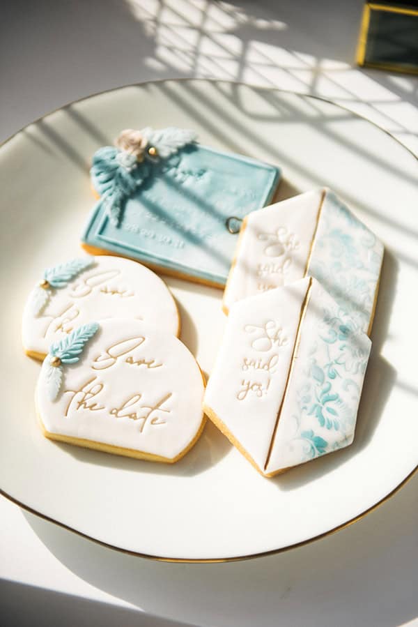 lovely-wedding-thessaloniki-white-light-blue-hydrangeas_12z