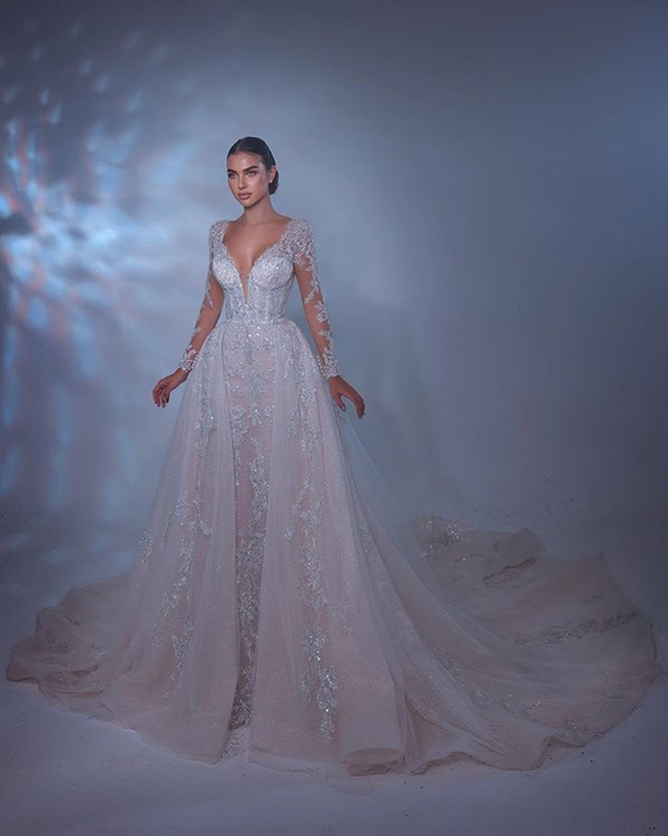 most-shiny-wedding-gowns-demetrios-magic_09