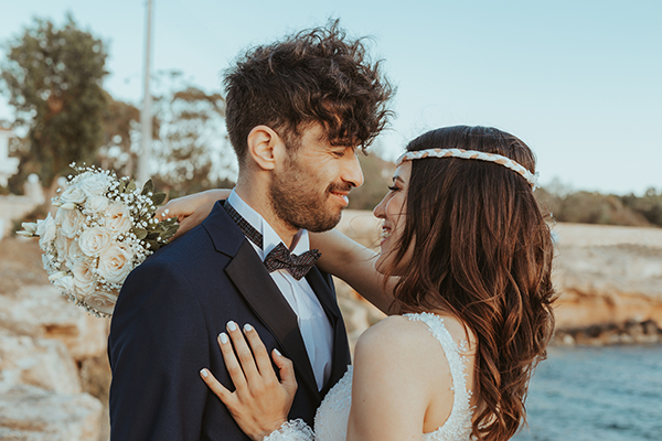 outdoor-spring-wedding-aigina-white-romantic-florals_05x