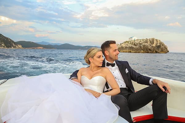 outdoor-summer-wedding-parga-blooms-bougainvillea_02