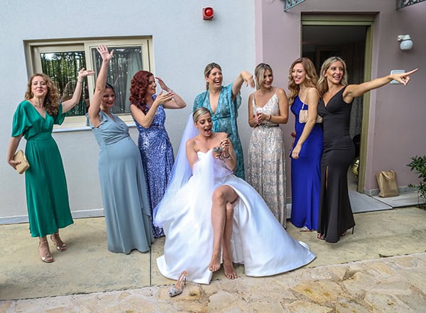 outdoor-summer-wedding-parga-blooms-bougainvillea_05