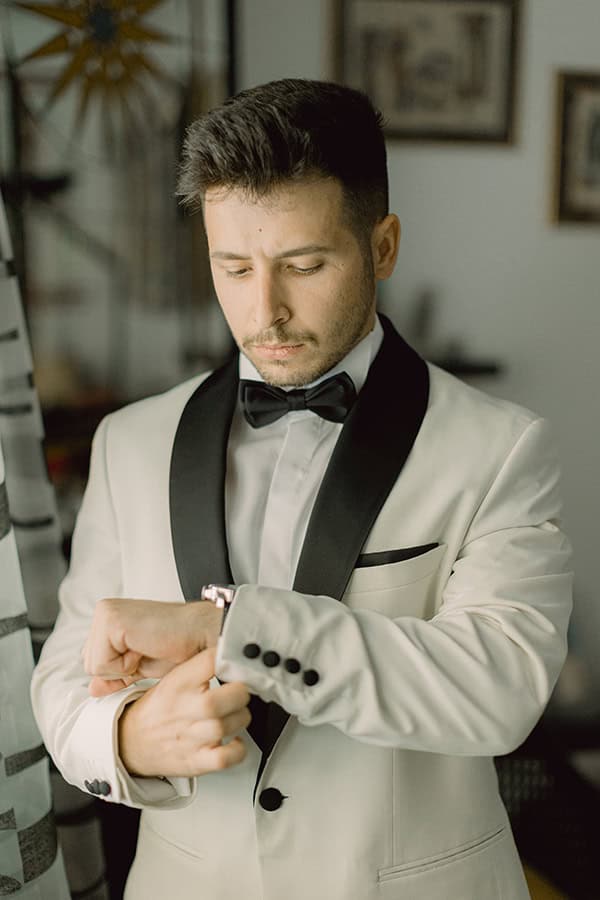 pretty-summer-wedding-larisa-chamomile-other-flrorals-pale-colors_06