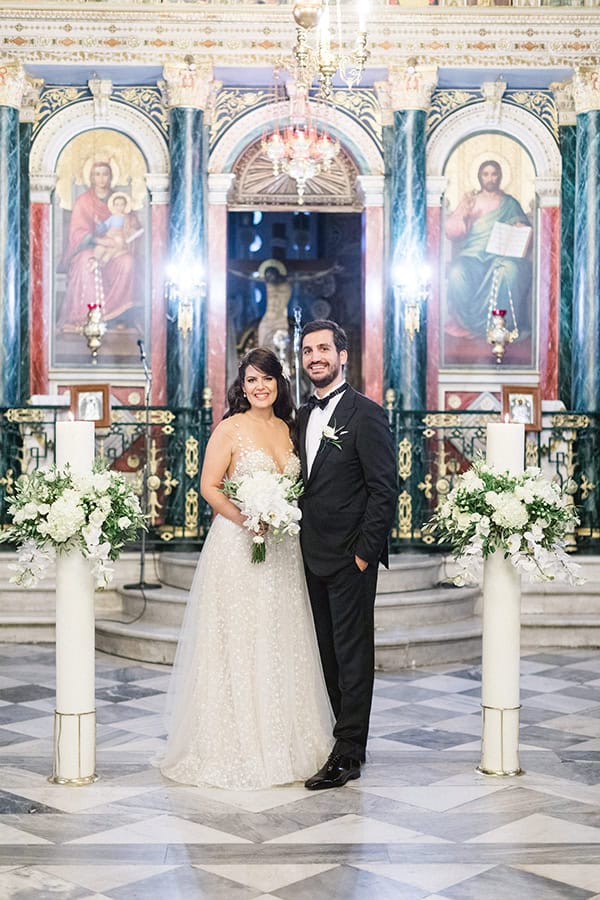 romantic-fall-wedding-sparta-white-blooms-olive_11