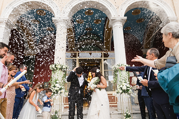 romantic-fall-wedding-sparta-white-blooms-olive_12