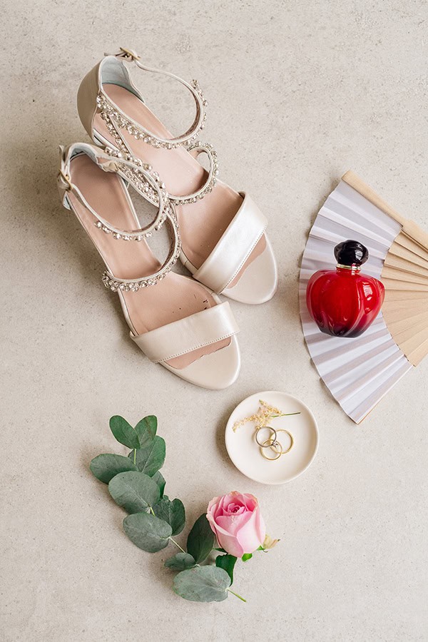 romantic-summer-wedding-athens-roses-white-hydrangeas_09