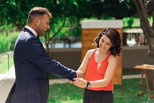 romantic-summer-wedding-athens-roses-white-hydrangeas_25x