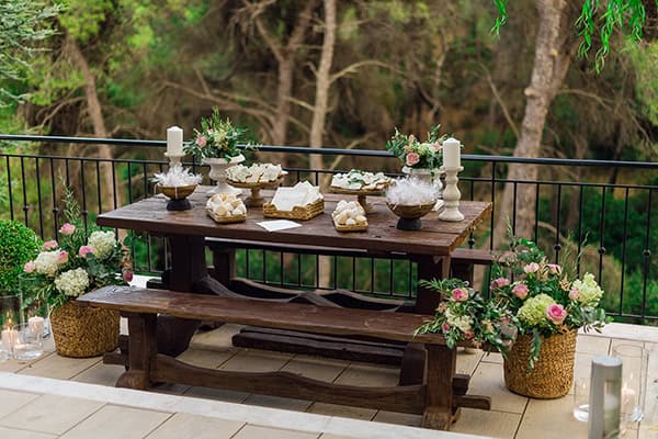 romantic-summer-wedding-athens-roses-white-hydrangeas_35