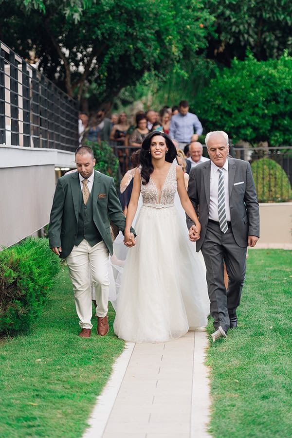 romantic-summer-wedding-athens-roses-white-hydrangeas_38