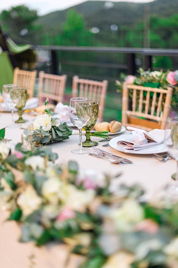 romantic-summer-wedding-athens-roses-white-hydrangeas_60