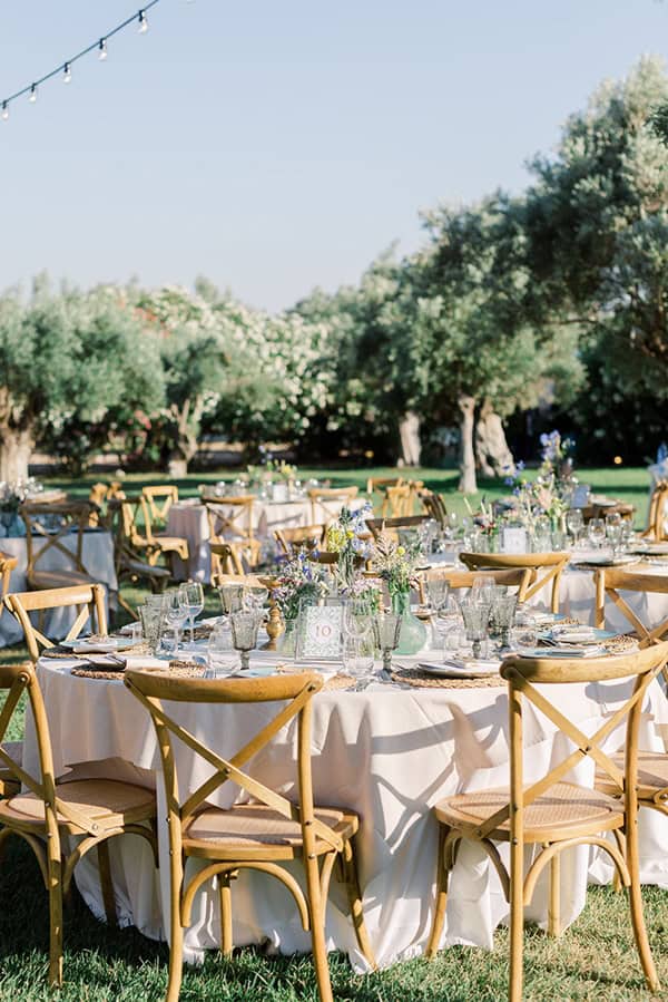 rustic-chic-wedding-impressive-floral-arrangments-magic-lighting_47