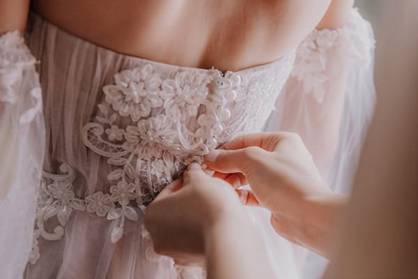 rustic-summer-wedding-platres-roses-eucalyptus_04